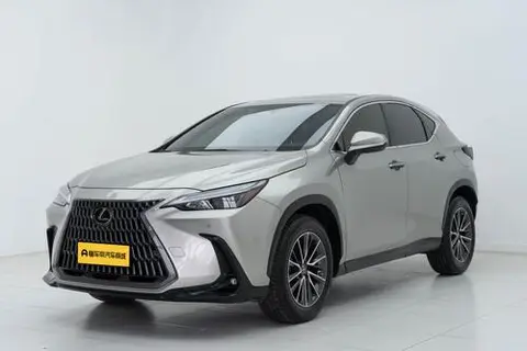 Lexus NX 2022