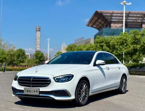 Mercedes-Benz E-Class 2023