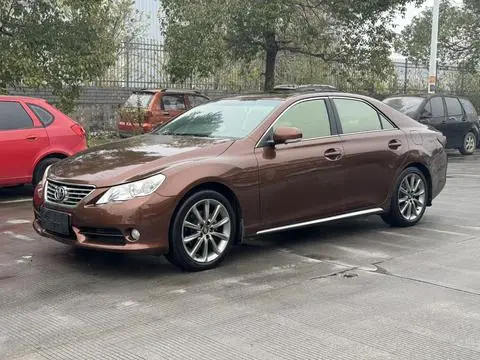Toyota Reiz 2010