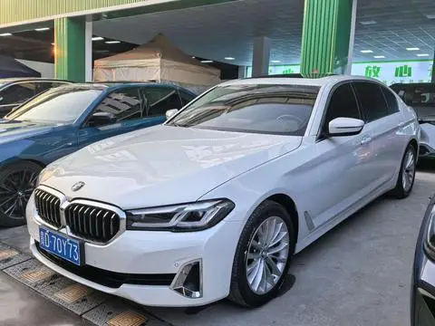 BMW 5 Series 2021 — фото 1