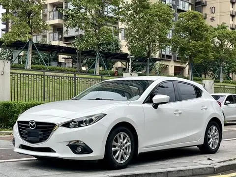 Mazda 3 Axela 2014