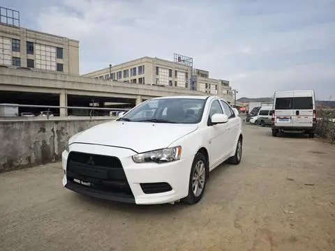 Mitsubishi 翼神 2013