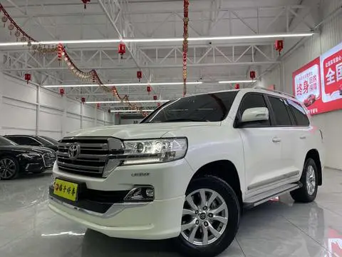 Toyota Land Cruiser 2019 — фото 1