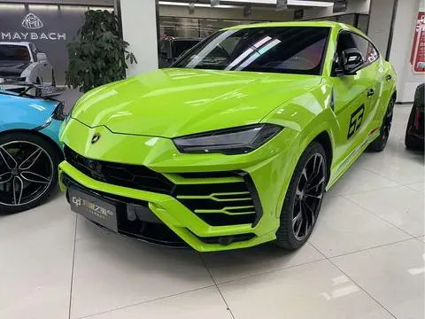 Lamborghini Urus 2021