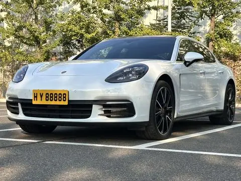 Porsche Panamera 2019