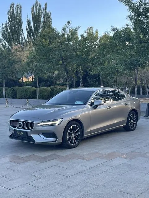 Volvo S60 2021