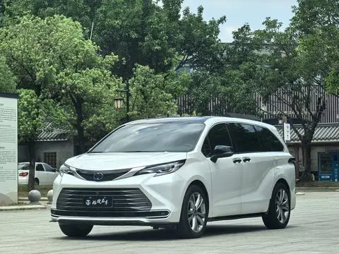 Toyota 赛那 2024