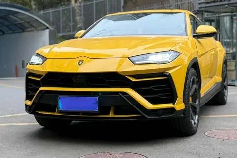 Lamborghini Urus 2021