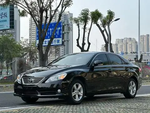 Toyota Reiz 2010