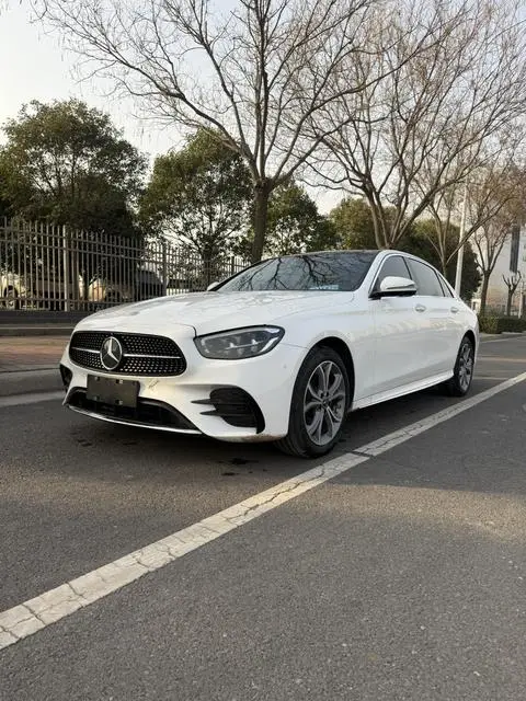 Mercedes-Benz E-Class 2022