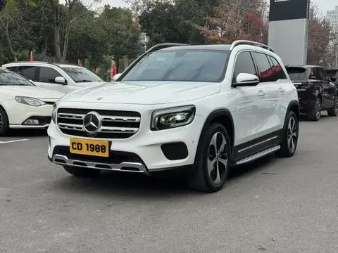 Mercedes-Benz GLB 2023