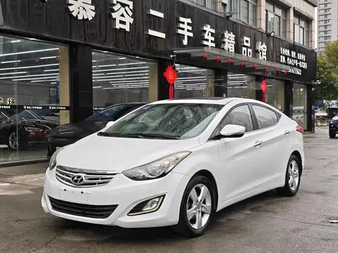 Hyundai Elantra Langdong 2012