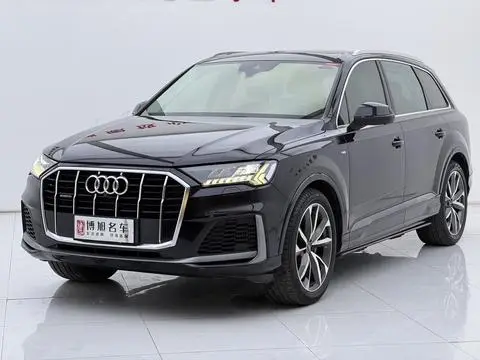Audi Q7 2021 — фото 1