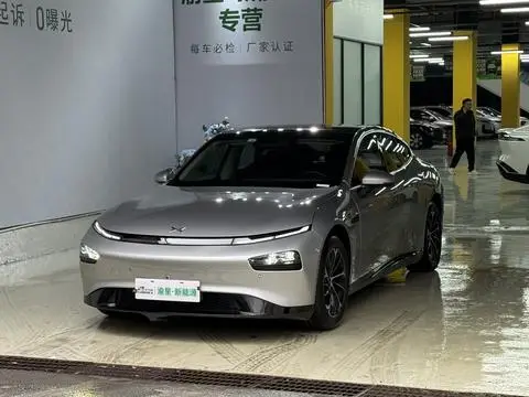 XPeng 小鹏P7 2023