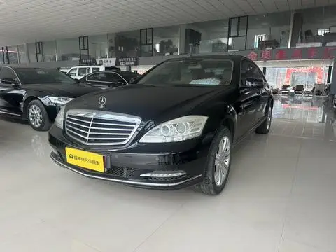 Mercedes-Benz S-Class 2012