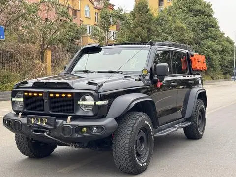 TANK 300 2023