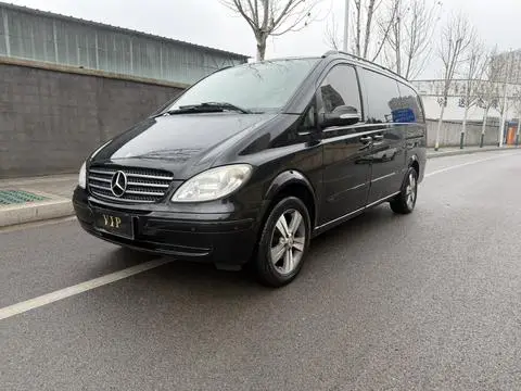 Mercedes-Benz 唯雅诺 2010