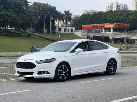 Ford 蒙迪欧 2013