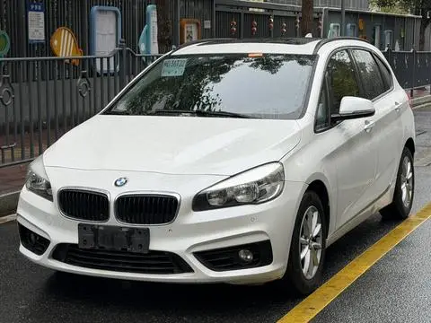 BMW 2 Series 旅行车 2016