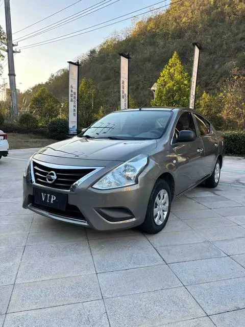 Nissan 阳光 2016