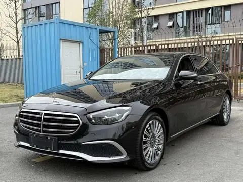 Mercedes-Benz E-Class 2022