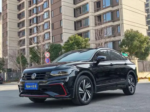 Volkswagen TiguanX 2022