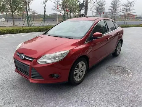 Ford Focus 2012 — фото 1