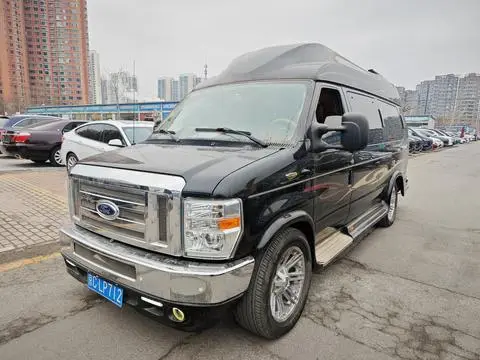 Ford E350 2015 — фото 1
