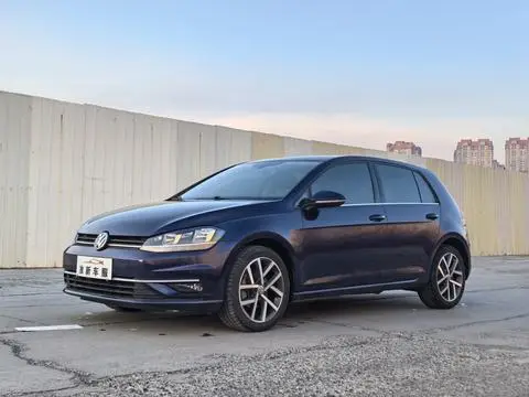 Volkswagen Golf 2018 — фото 1