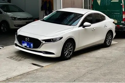 Mazda 3 昂克赛拉 2022 — фото 1