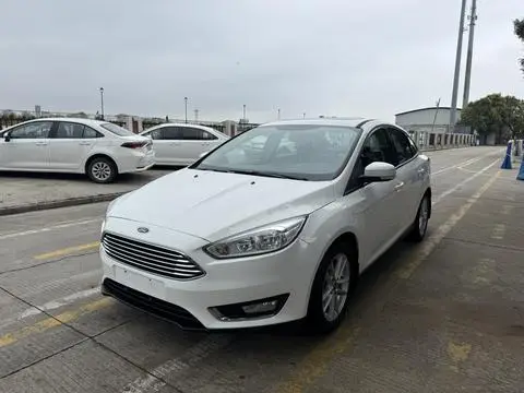 Ford Focus 2017 — фото 1
