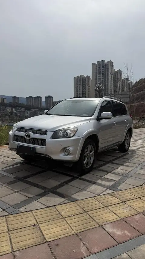 Toyota RAV4 2013