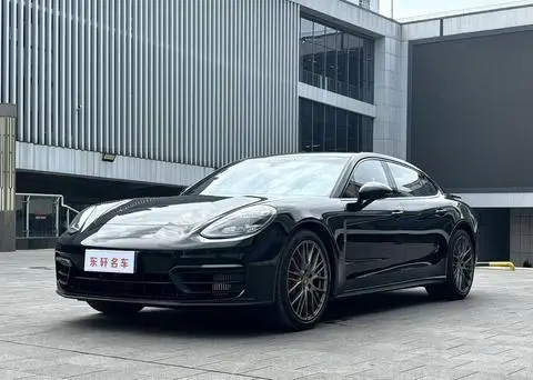 Porsche Panamera 2023