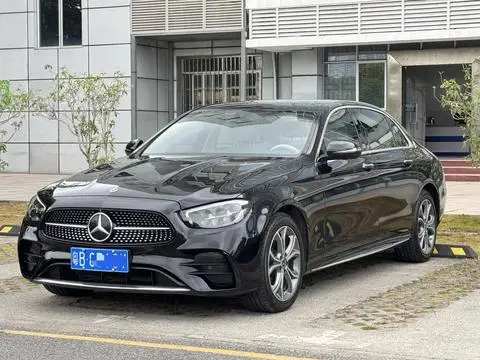 Mercedes-Benz E-Class 2022