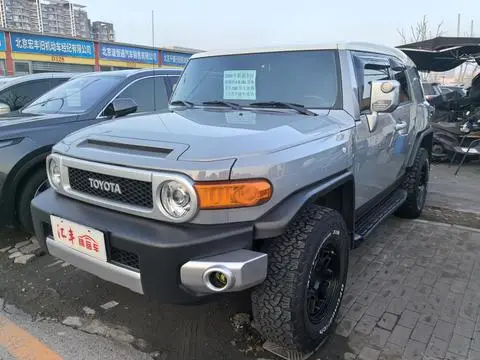 Toyota FJ 酷路泽 2023