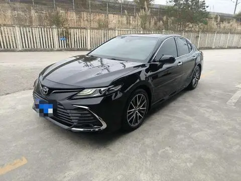 Toyota Camry 2021 — фото 1