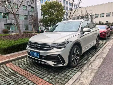 Volkswagen Tiguan L 2023