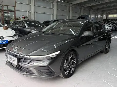 Hyundai Elantra 2023