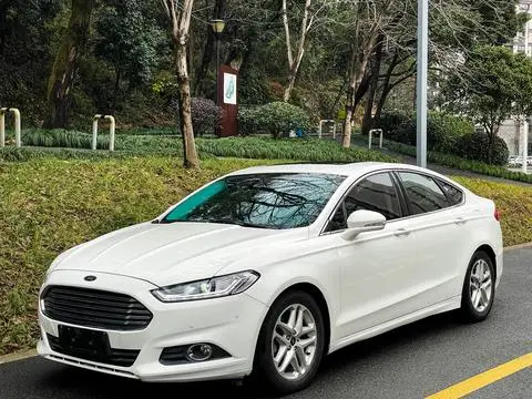 Ford 蒙迪欧 2013