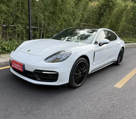 Porsche Panamera 2023
