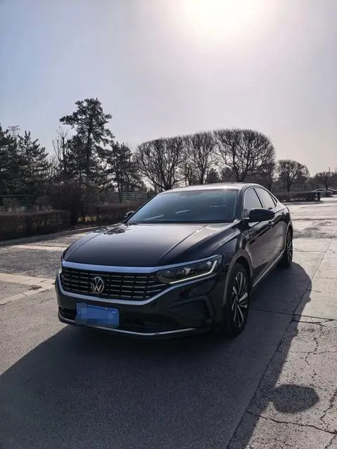 Volkswagen Passat 2023