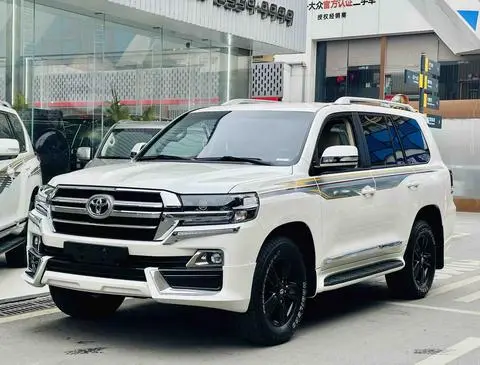 Toyota Land Cruiser 2019 — фото 1