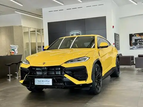 Lamborghini Urus SE 2025