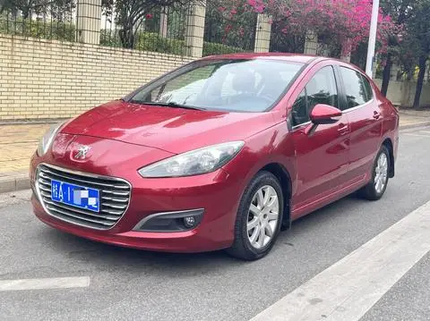 Peugeot 308 2014 — фото 1