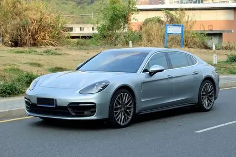 Porsche Panamera 2022