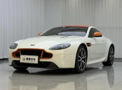 Aston Martin Vantage 2016