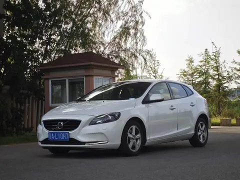 Volvo V40 2016