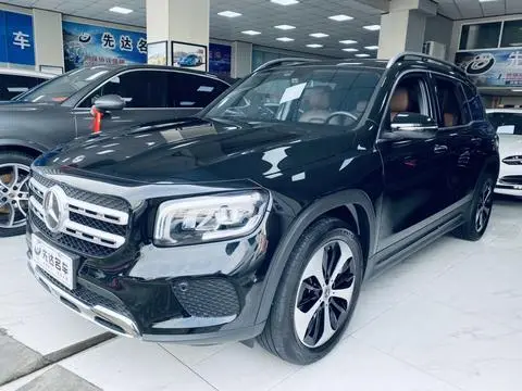 Mercedes-Benz GLB 2023