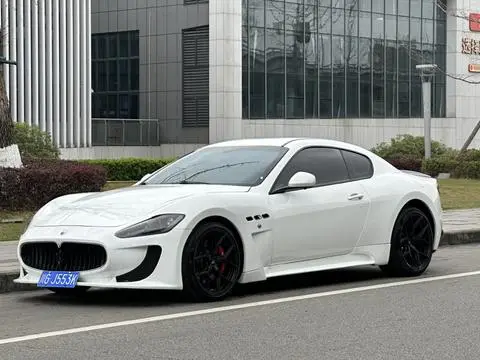 Maserati GranTurismo 2013 — фото 1