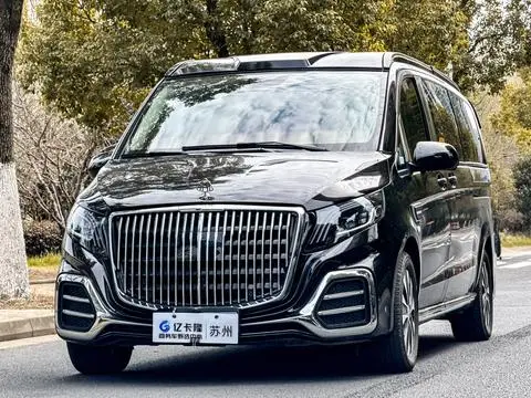 Mercedes-Benz 威霆 2023